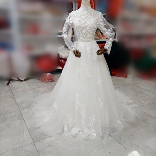 高品質！ホワイト ウエディングドレス 上品花レース長袖 華やかな  