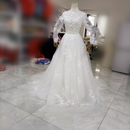 高品質！ホワイト ウエディングドレス 上品花レース マーメイドライン 結婚式