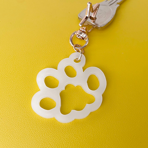 肉球フレームアクリルキーホルダー 星 猫 犬 キーリング NEKO+HOLIC