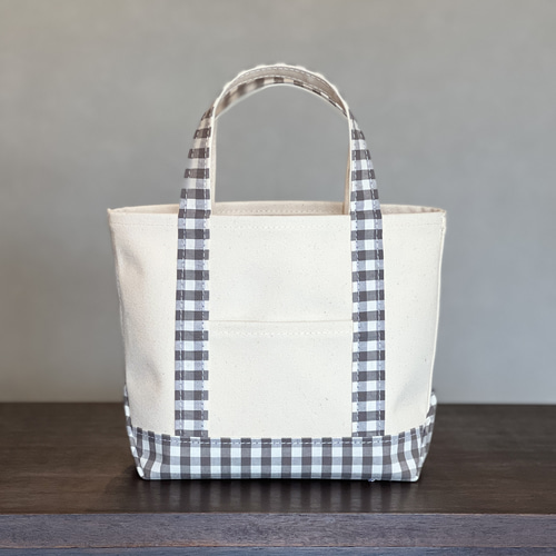 フォルムが可愛いトートバッグ*ハンドメイド　綿麻キャンバス　パッチワーク柄M シンプル＊大人かわいい キャンバストートM │ 綿麻ギンガムチェック