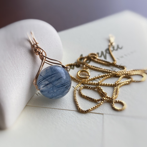 handmadeルチルネックレス ブルールチルクォーツの編み込みネックレス ネックレス・ペンダント