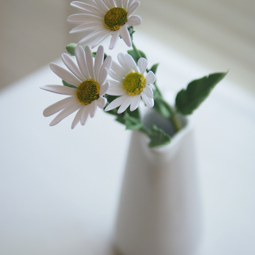 人気急上昇！クレイフラワーマーガレット 一輪挿し・花瓶・花器