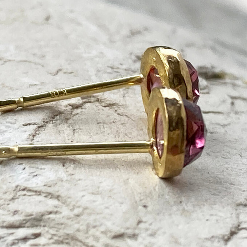 美品 AHKAH フォリアージュスタッド ピンクトルマリン ピアス K18 高級 美品 AHKAH フォリアージュスタッド ピンクトルマリン ピアス K18 高級