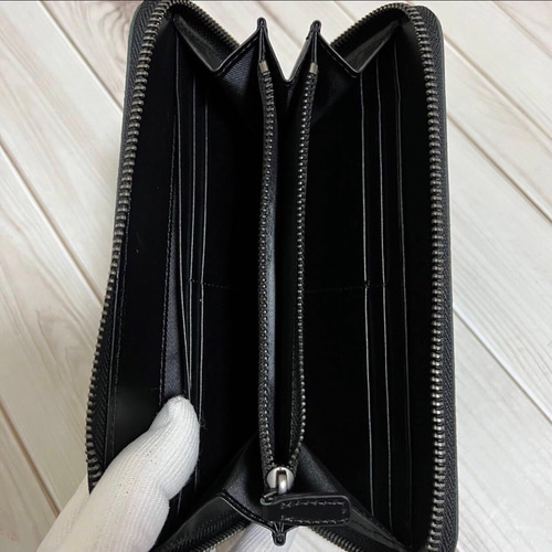 人気緑系　グリーン系　アルカンターラ（Alcantara）本革　編み込み 長財布 数量限定 人気緑系 グリーン系 中身は黒 アルカンターラ