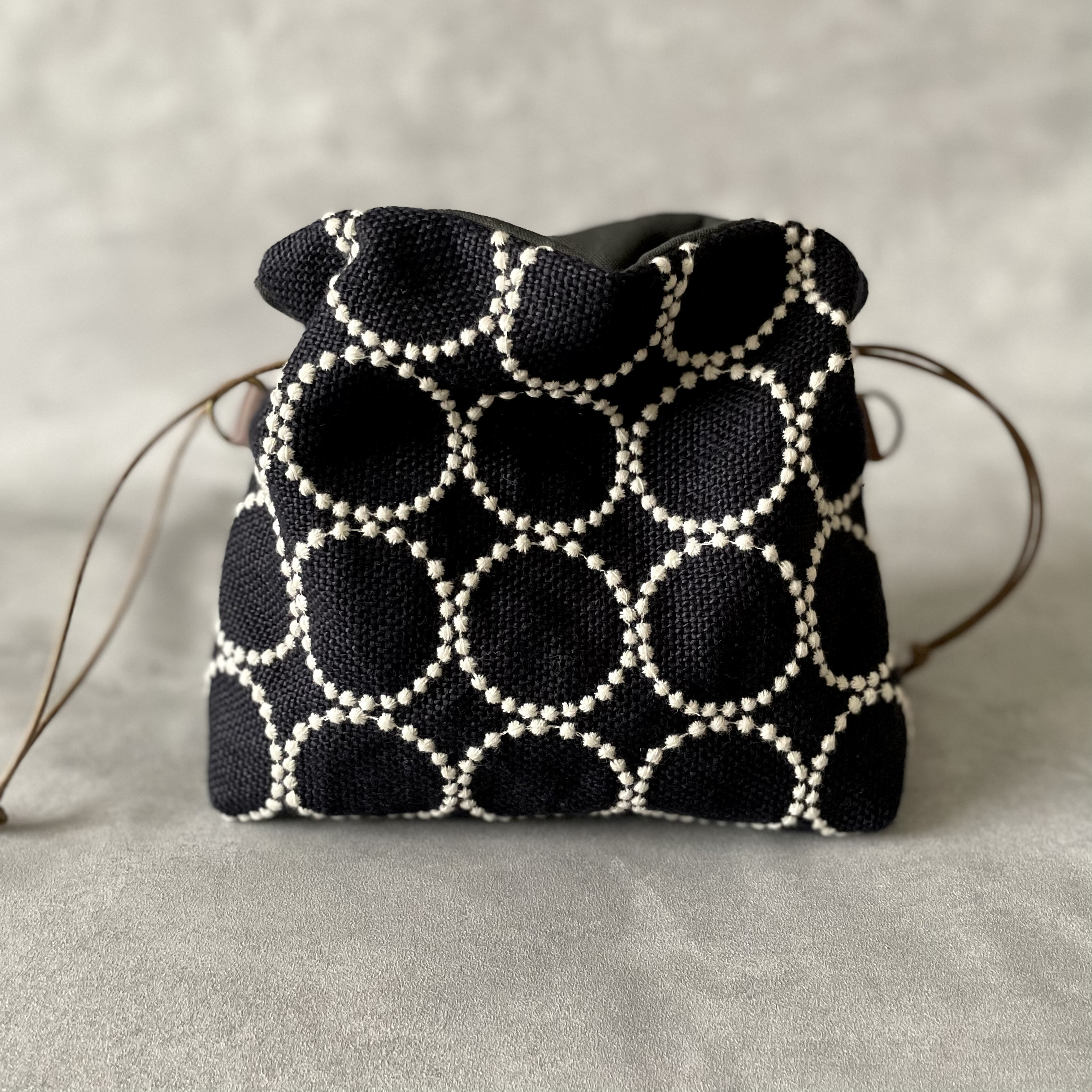 ミナペルホネン　ハンドメイド　四角いミニポシェット