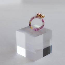 [Love Romance] .033_ Pinky Ring_Clear Purple_ドライフラワーレジンリング 8枚目の画像