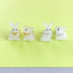ウサギ ピアス・イヤリング〈ゴールド〉 2枚目の画像