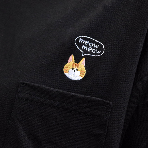 選べる猫26種！ワンポイントねこ刺繍Tシャツ 名入れ可《ブラック》ビッグシルエット キッズ 親子 2枚目の画像