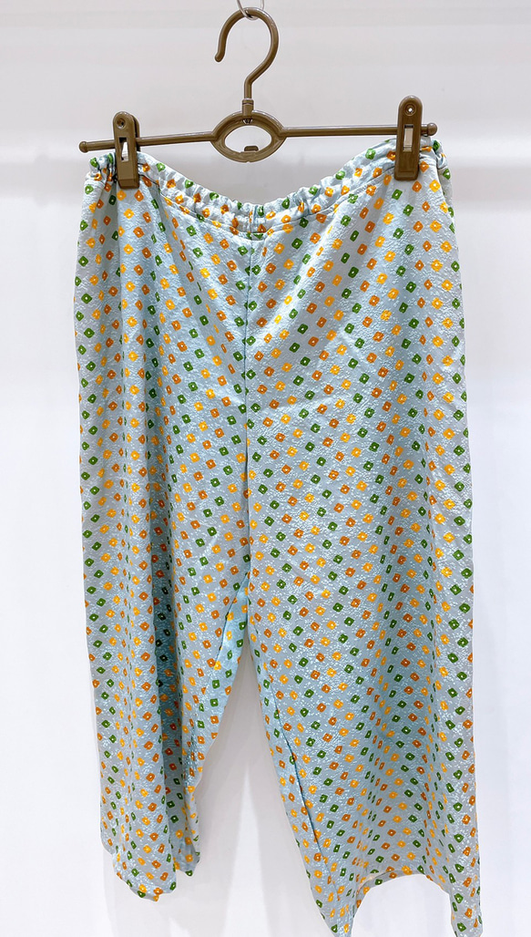 着物　パジャマ　水色　オレンジ　緑　黄緑　ドット　和柄　和風　アップサイクル　シルク　サスティナブル 4枚目の画像