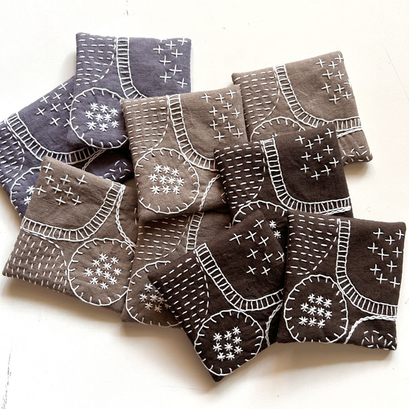 再再再販⭐︎グレー×白⭐︎北欧風刺繍コースター⭐︎刺し子 6枚目の画像