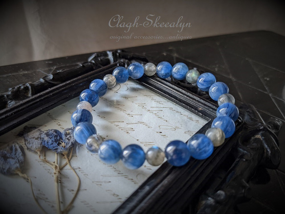 【Kyanite × Labradorite】カイヤナイト × ラブラドライト｜天然石ブレスレット｜藍晶石 × 曹灰長石 8枚目の画像