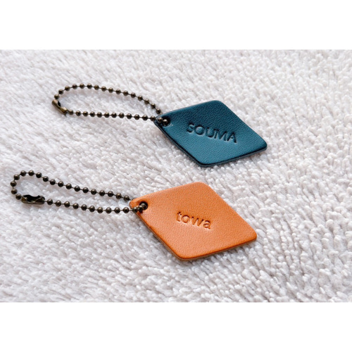 栃木レザー＊打刻印 ひし形レザーキーホルダー 革 席札 プチギフト