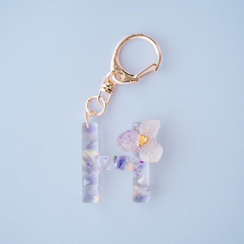 No.1190☆ハンドメイド☆アルファベット♡天然石♡フラワー