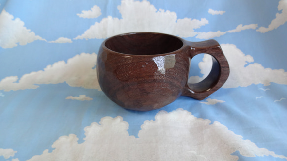 ウオールナットで作った一木彫りコーヒーカップ 8枚目の画像