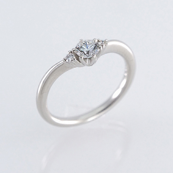 プラチナ エンゲージリング】天然ダイヤモンドリング pt900 中石0.304  