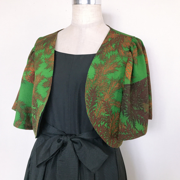 "極上ボレロ" 縮緬着物リメイク 緑 茶 カーディガン ギャザーフレアスリーブ ドレス 和柄 一点物（A602） 4枚目の画像