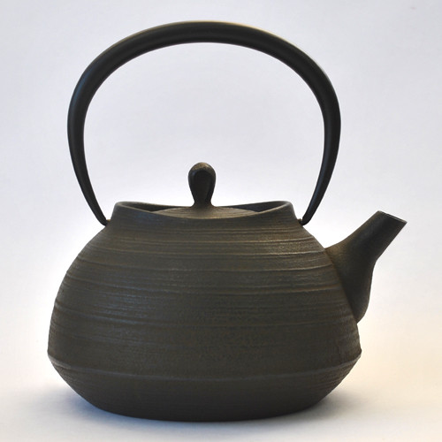 南部鉄器 壱鋳堂 鉄瓶 刷毛目 hakeme 1.3L さび茶仕上げ【IH200V対応】