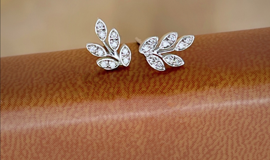 天然ダイヤモンドピアス0.12ct k18 ピアス（スタッド・一粒） パール