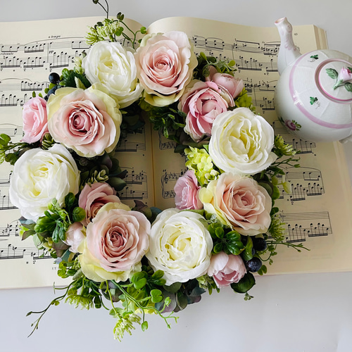 残り1点 ピンクホワイトの薔薇リース 薔薇リース 玄関リース