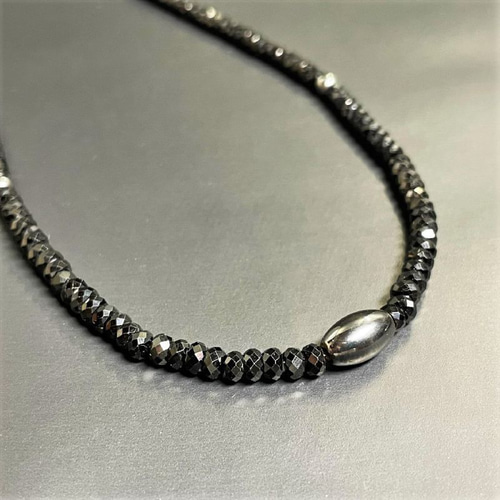 お揃いギフトにオススメ♪】磁気ヘマタイト ブラックスピネル 天然石