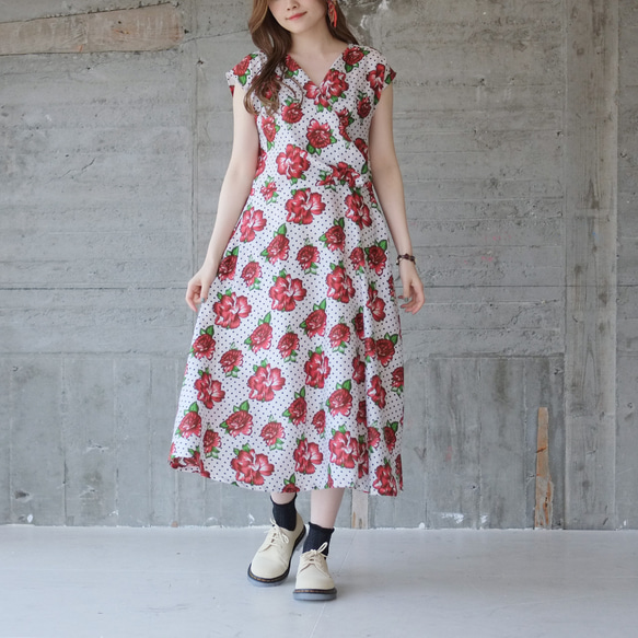 Decollete Beautiful Dots &amp; Floral Cache-coeur 連衣裙 (22s-18) 古 第1張的照片