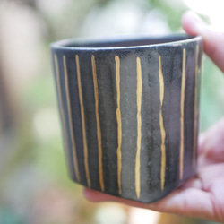 花盆 黑釉×黃金 縱紋 陶器 京焼 第2張的照片
