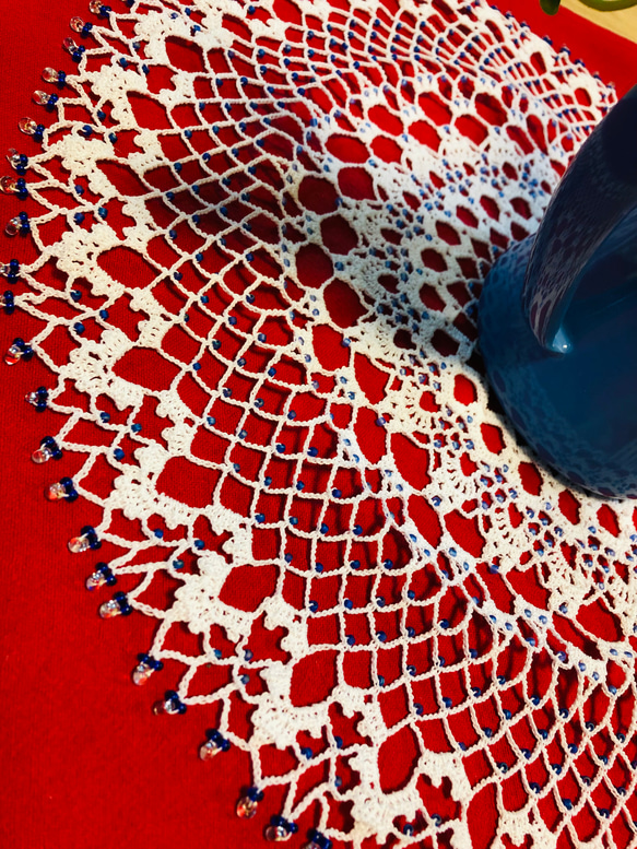 【新作】NOKOのカラフルレース編み　あじさい色のテーブルセンター（43cm） 3枚目の画像