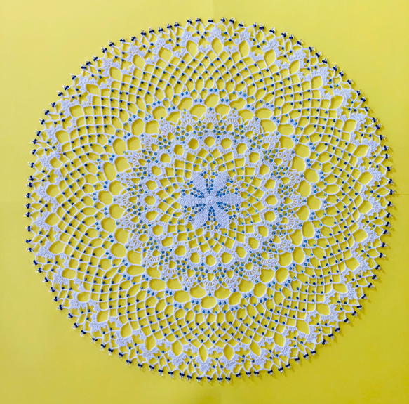 【新作】NOKOのカラフルレース編み　あじさい色のテーブルセンター（43cm） 14枚目の画像
