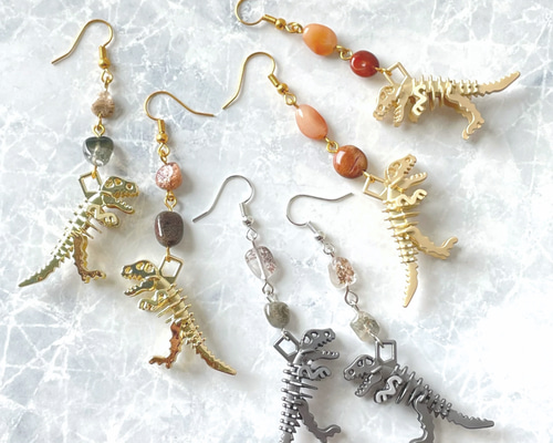 恐竜ピアス ☆恐竜ピアス・イヤリング☆ブラキオサウルス☆BRD【メガネ産地