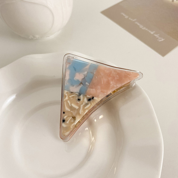 キュートで優しい温かみのある色のユニークな三角形のヘアピンヘアアクセサリー日本の色の気質 4枚目の画像