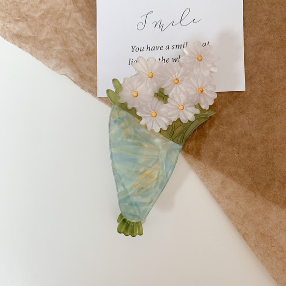可愛 溫柔 暖色系 獨特 花朵 花束 向日葵 手 玫瑰 鬱金香 小雛菊 髮夾 髮飾 飾物 日系 色彩 氣質 第3張的照片