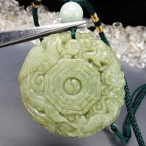 本翡翠　如来様　k18ペンダントトップ 本翡翠 如来様 k18ペンダントトップ 本翡翠如来様k18ペンダントトップ