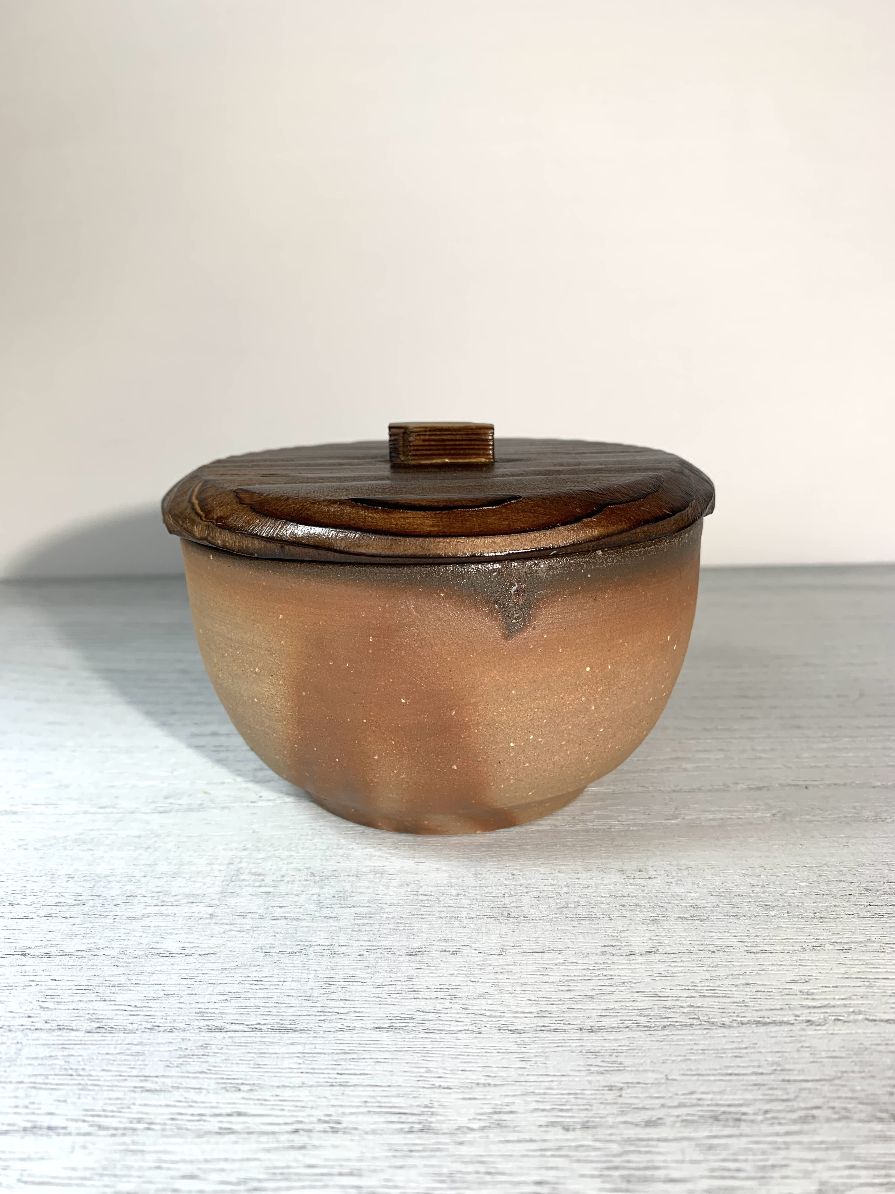 備前焼の蓋物【山本年信】 茶壺 備前焼ギャラリーFujimi 的作品