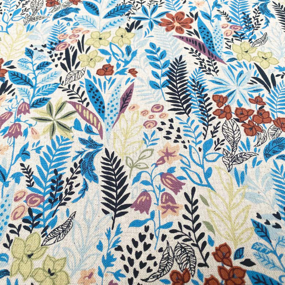110×50 北欧風 生地 布 ボタニカルな森 綿麻キャンバス ブルー コットンリネン 50cm単位販売 花柄 11枚目の画像