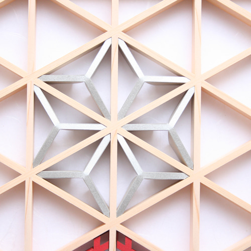 組子アートパネル 【金銀麻の葉 ちらし 3色1号 水引七宝添え