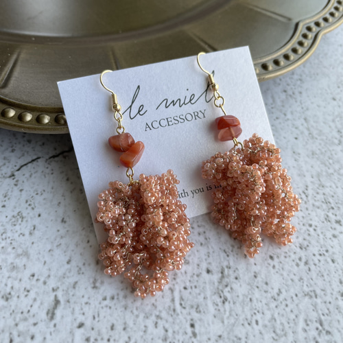 揺れるつぶつぶシャワービーズと天然石のピアス／イヤリング 14KGF