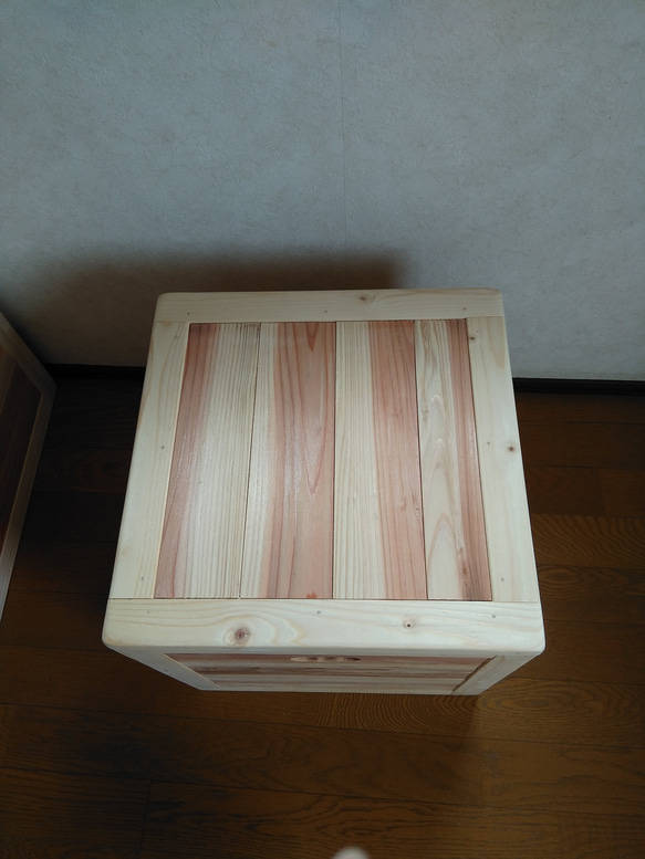 【ちょちょじ様専用持ち手無し】木製キューブBOX【45×35×37cm】フリー収納ボックス、スツール使用可能 4枚目の画像