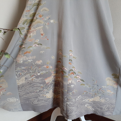 ☆ 着物リメイク 訪問着（正絹）ボウカラー フレアワンピースです