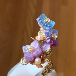 パープルシェル×紫陽花のブーケイヤーカフ イヤリング 右耳用  パープル ブルー グラデーション ビジュー 4枚目の画像