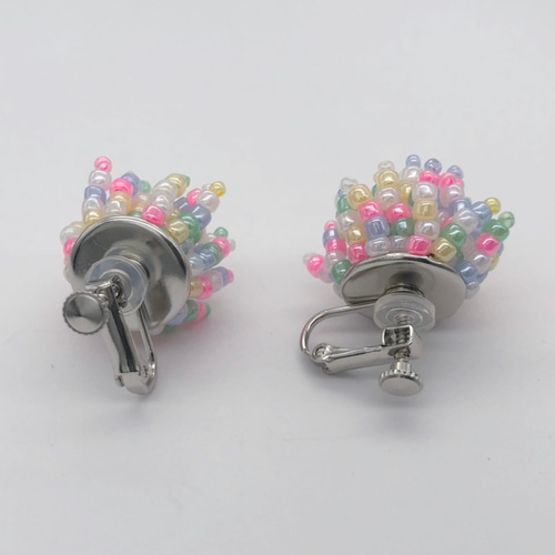 カバ ゆめかわ さんかく ガラス ピアス / イヤリング カバ ゆめかわ さんかく ガラス ピアス / イヤリング - メルカリ