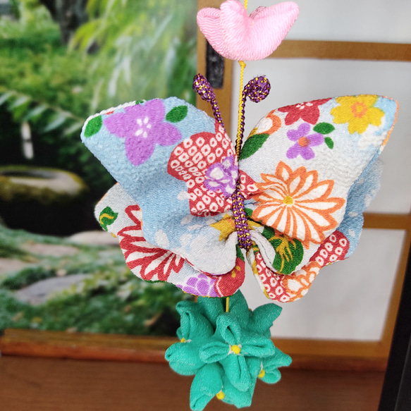 蝶々の一本つるし飾り[青花] 3枚目の画像