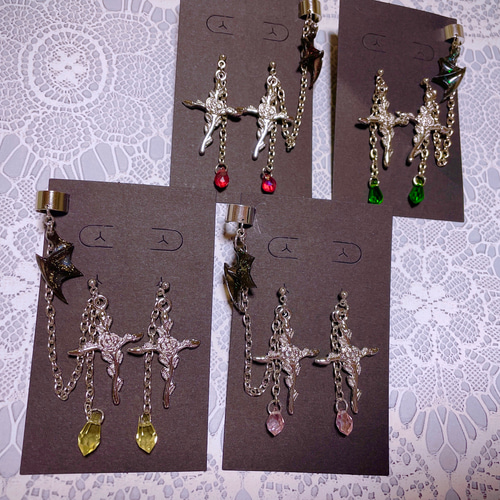 4色から選べる✞悪魔の薔薇クロス チェーン ピアス✞ イヤリング