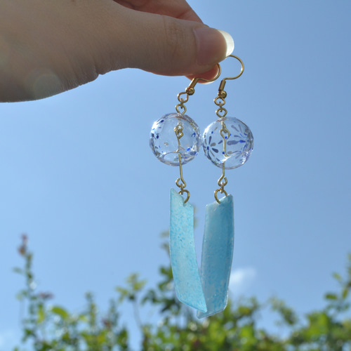 レジン】手書き✾涼しげ風鈴ピアス・イヤリング＜サージカルステンあり