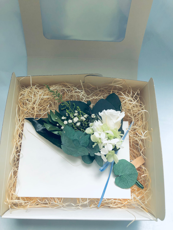 プリザーブドフラワー/花束付きレターセット/白薔薇/窓付きギフトボックス付（お手紙にミニ花束を添えた贈り物） 2枚目の画像