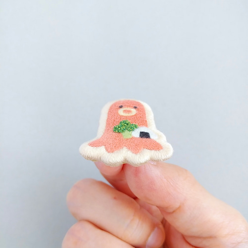 オートクチュール刺繍　たこさんウインナーブローチ たこさんウインナーの刺繍ブローチ ブローチ catloaf 通販