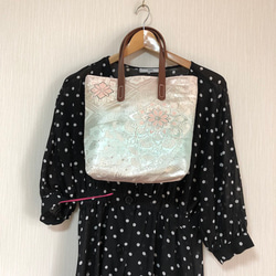 Anzu Room★手工製作★略顯奢華的小手提包★手提包★和服腰帶重製版★粉紅x綠花★B5 第8張的照片