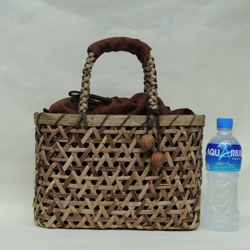 国産 山くるみ 鉄線編みのバック 送料無料 かごバッグ Basketry