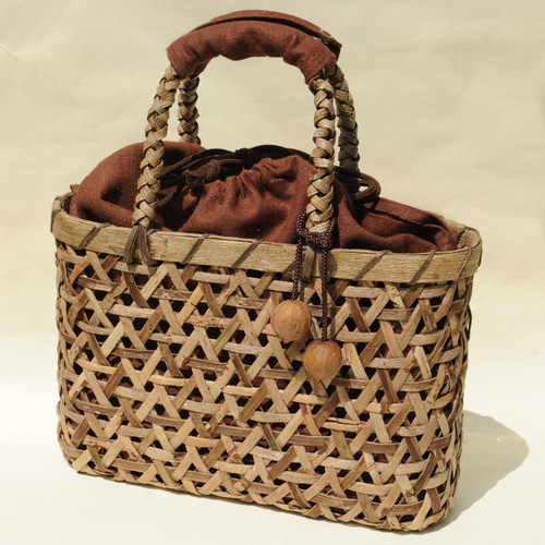 国産 山くるみ 鉄線編みのバック 送料無料 かごバッグ Basketry 国産 山くるみ 鉄線編みのバック 送料無料 かごバッグ Basketry