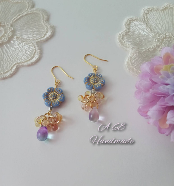 Blueフラワーとグラデーションチェコビーズ❀ピアス ピアス（フック