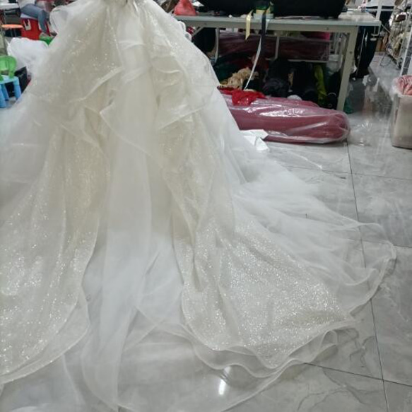 豪華！キラキラグリッターチュール　ソフトチュール　ウエディングドレス/花嫁/結婚式 8枚目の画像
